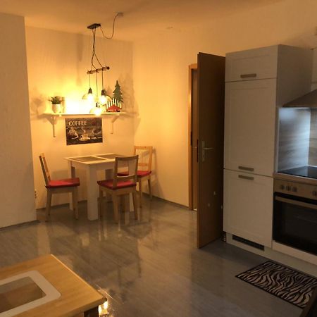 Moderne Vollmoeblierte Wohnung Zwickau Bagian luar foto