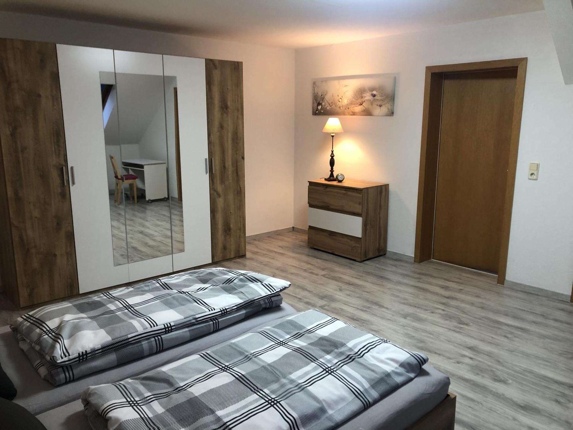 Moderne Vollmoeblierte Wohnung Zwickau Bagian luar foto