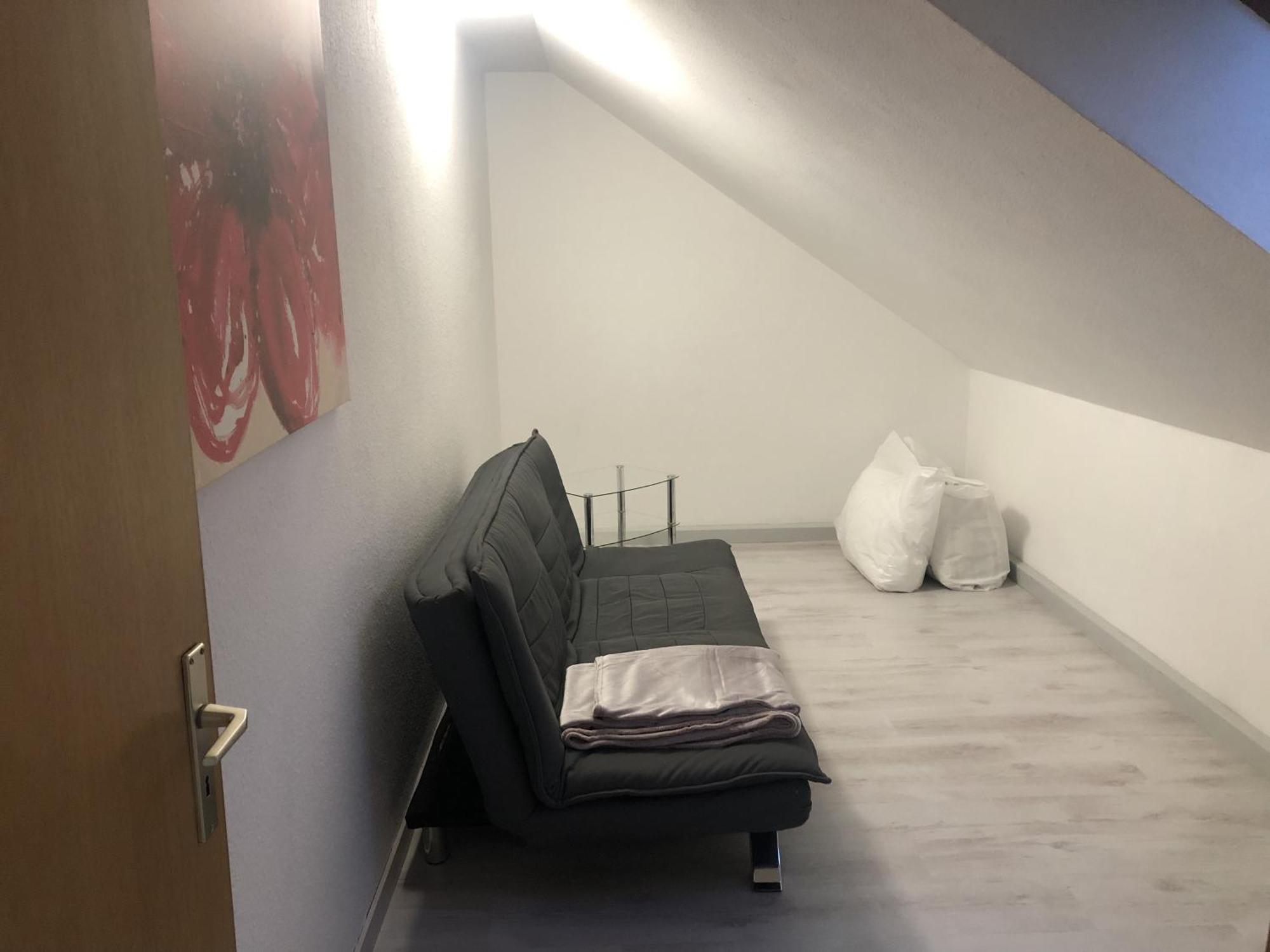 Moderne Vollmoeblierte Wohnung Zwickau Bagian luar foto