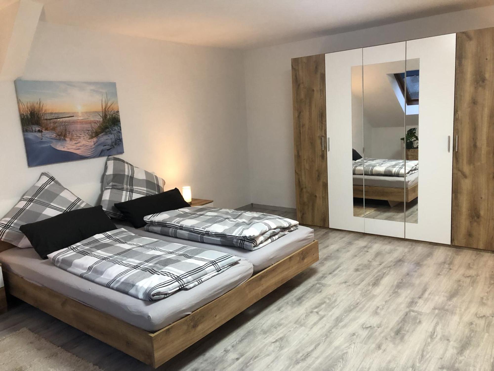 Moderne Vollmoeblierte Wohnung Zwickau Bagian luar foto